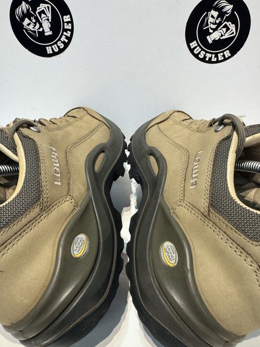 Туристически обувки LOWA .Номер 40