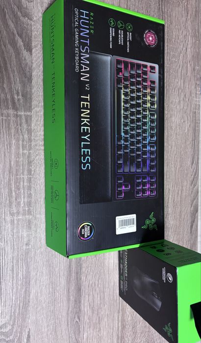 продам геймерскую перифирию: мышь + клавиатура от Razer