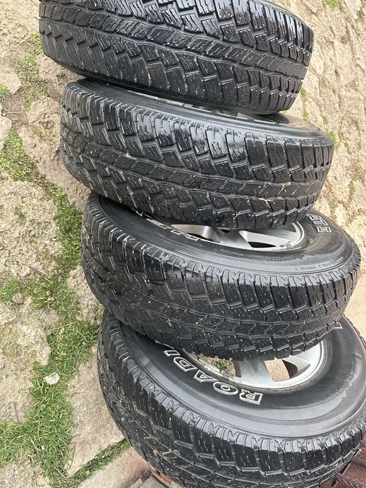 Джипови Гуми с джанти и още едни гуми