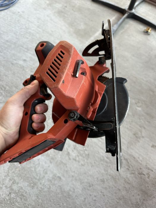 Hilti SCW 22-A ръчен циркуляр