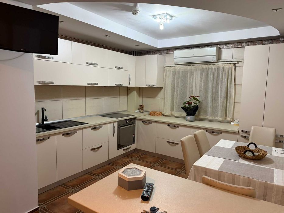 Apartament 3 camere de vanzare CENTRU (Cantacuzino) - direct de la PROPRIETAR