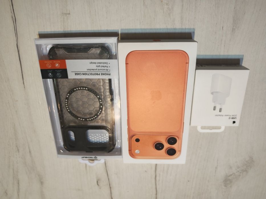 Чисто нов iPhone 17 Pro Max 256 GB 24 м гаранция