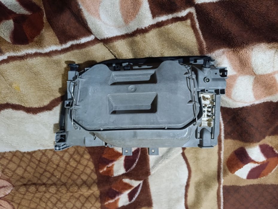 Фара на Мерседес 140 до рестайлинг