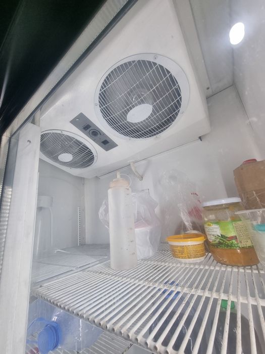 Ветринный холодильник