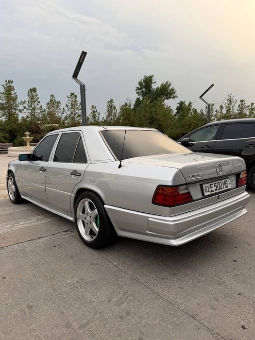Mercedes Benz W124