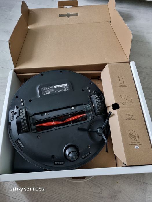 Робот-пылесос в отличном состоянии.