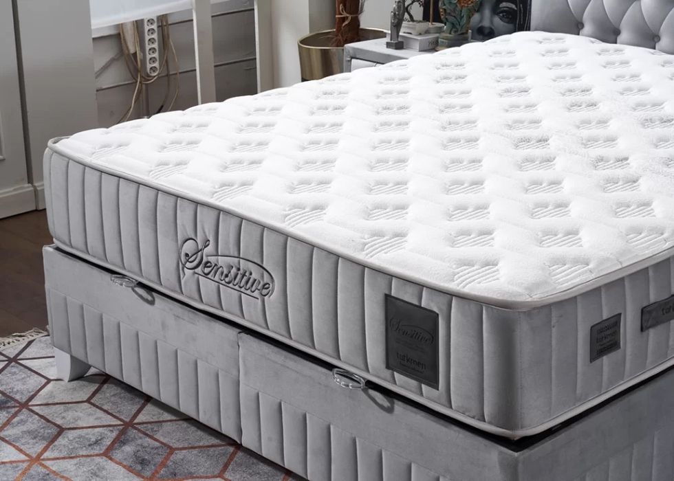 Тапицирано легло Sensitive