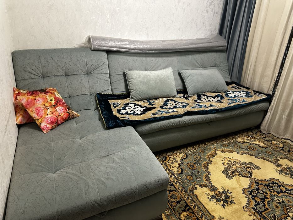 Продаю уголок для зала