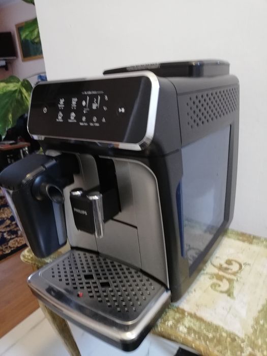 Expressor Philips cu cană de lapte