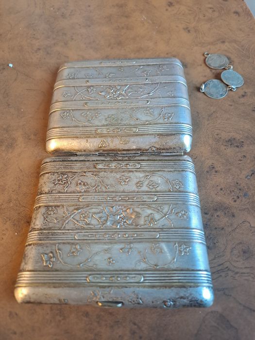 Посребрена колекцйонерска табакера!