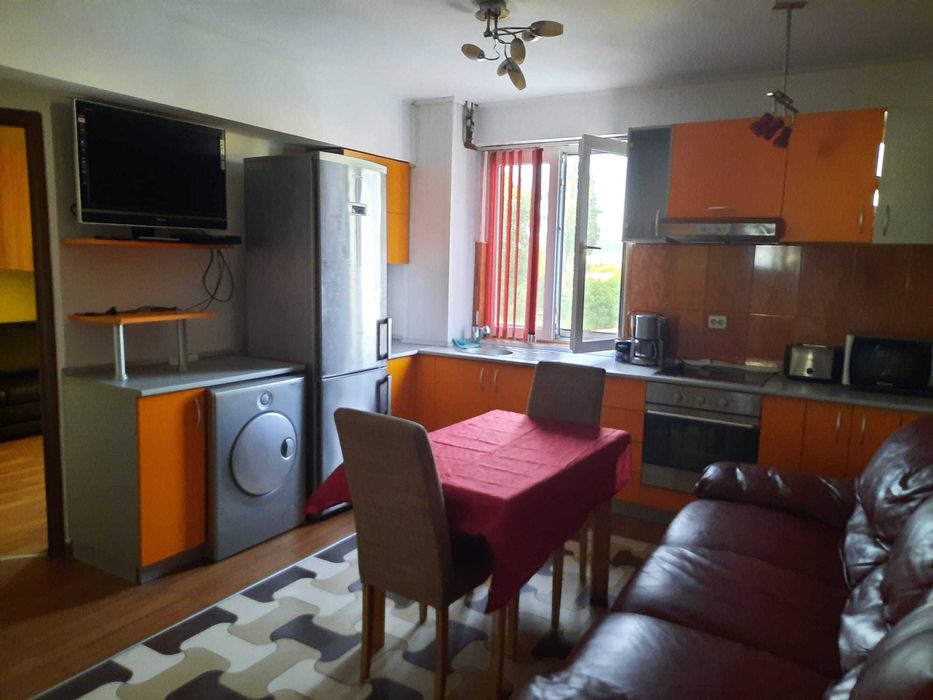 Inchiriez apartament 2 dormitoare si living cu bucatarie in Cantemir