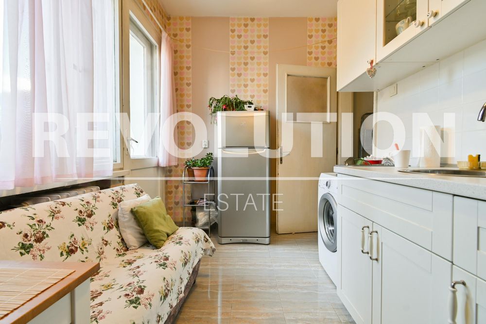 Дава се под наем Двустаен апартамент в София, Център - 68 кв.м за 600 € - Снимка #9