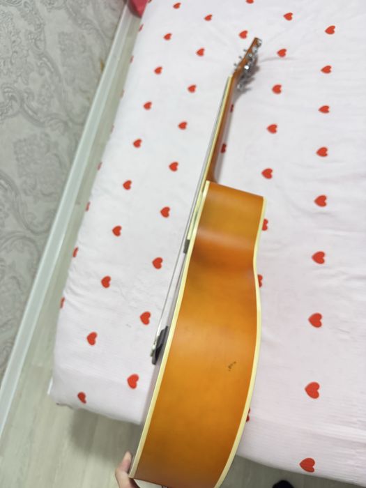 Продается гитара