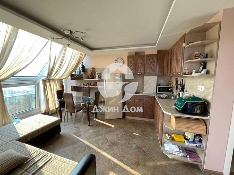 Тристаен апартамент с ГЛЕДКА МОРЕ в к-с „Омега“, с. Равда