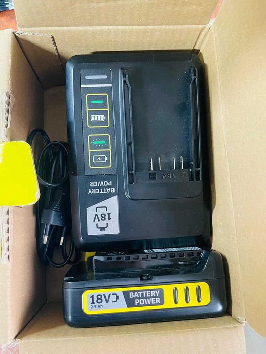 Kit Kärcher 18 V- o baterie de 18 V/2,5 Ah + incarcator - pentru piese