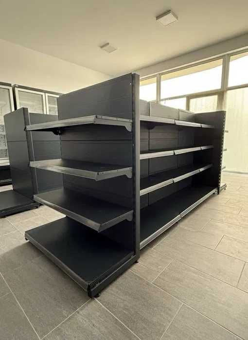 Двустранен островен стелаж за магазин с перфо гръб в тъмно сив мат