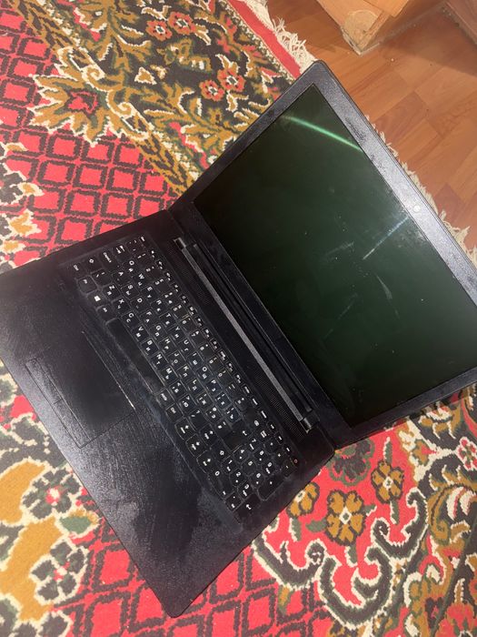 Lenovo notebook, holati bu , arzon berib yuboriladi