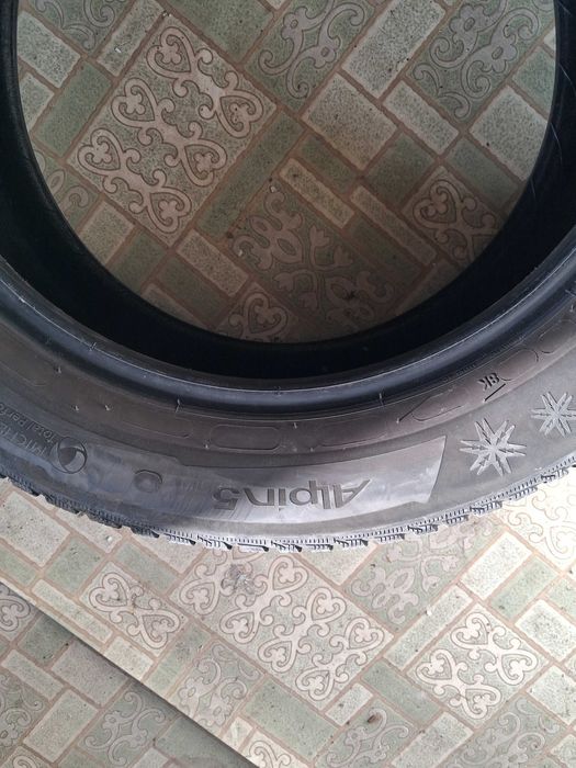 Michelin 225/55R17 Alpin 5