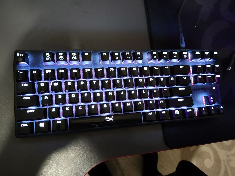 HyperX alloy origins core red TKL