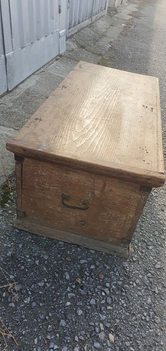 Старинна ракла сандък