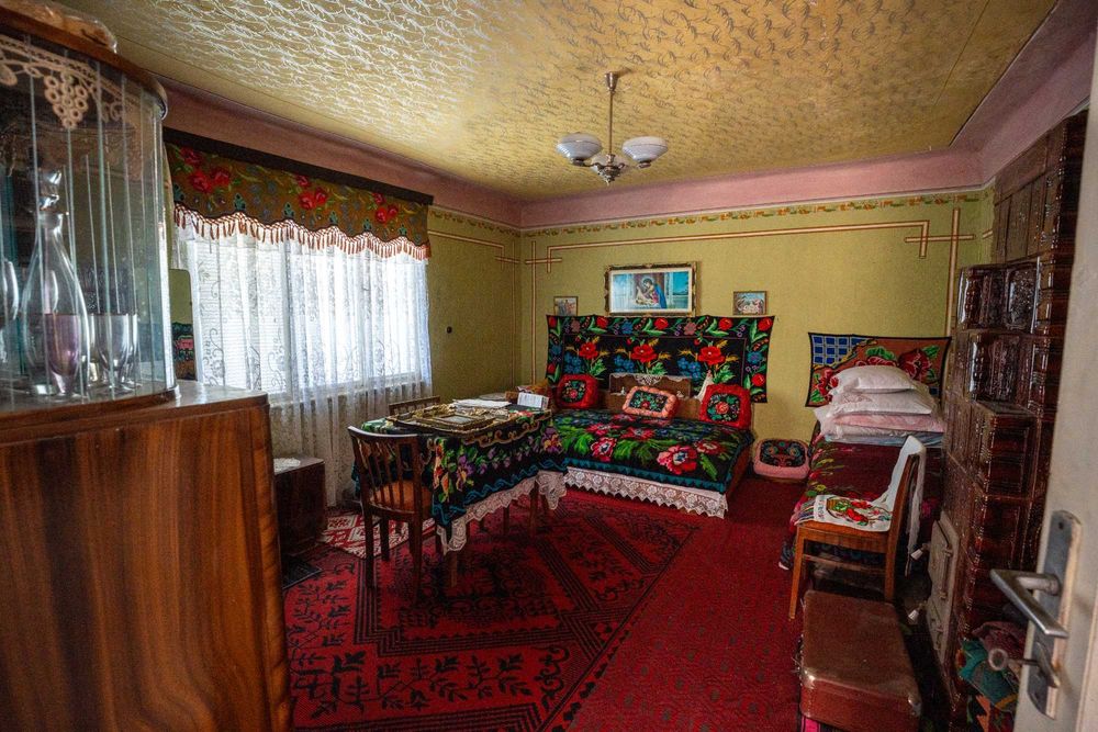 Casă bătrânească cu grădină și teren extrav. de vânzare - Ocna Mureș