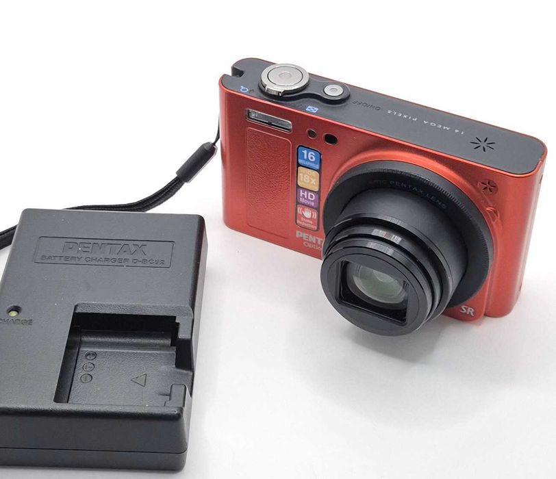 Pentax Optio RZ18 (16 MP, 18x оптичен зум) + зарядно