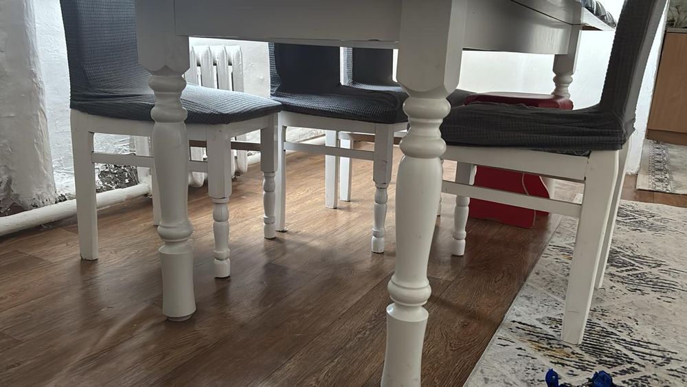 Продам кухонный стол