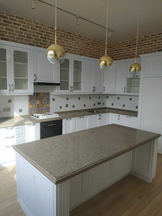 Столешница из Корейского кварцевого и акрилового камня