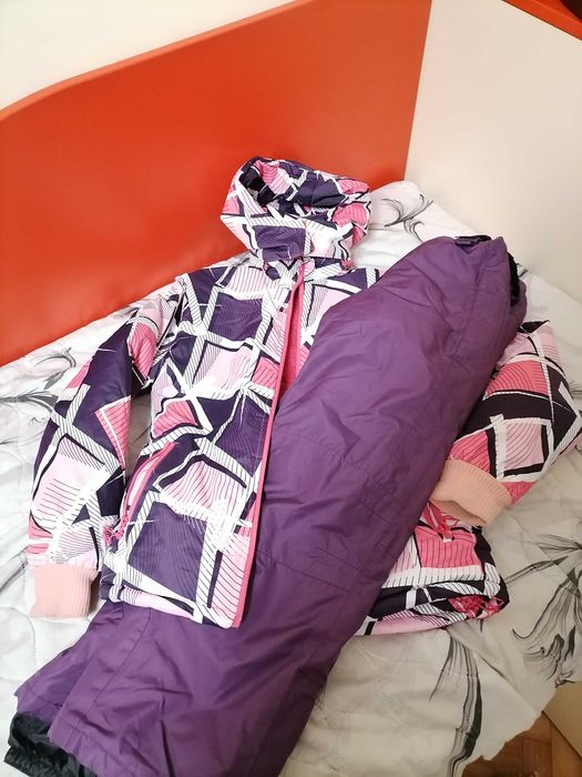 Юнешко ски облекло размер 164 см.