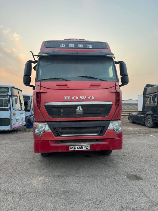 HOWO T7H 430 6X4, Тягач