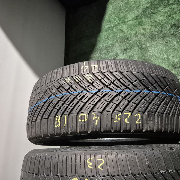 225 40 18 Continental m+s