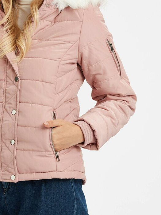 Продам куртку 52 размера