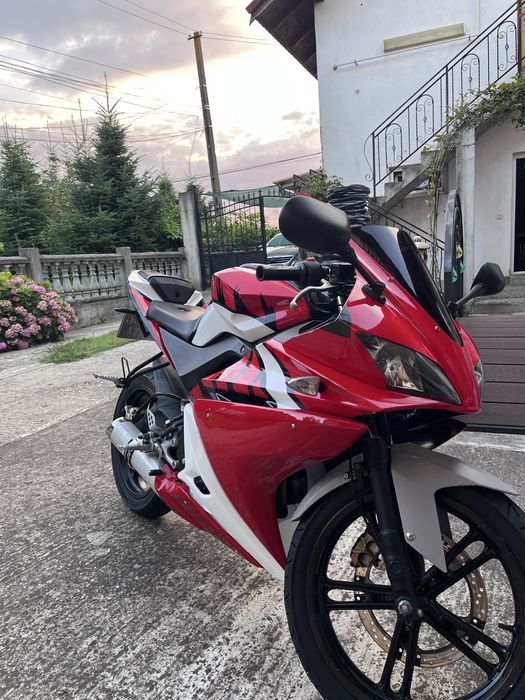 Yamaha YZF-R125