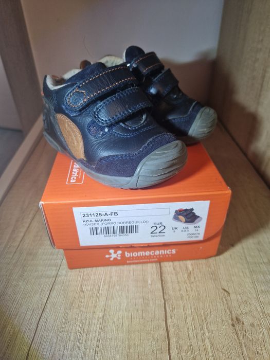 Biomecanics, mărimea 22, în condiții foarte bune, îmblăniți