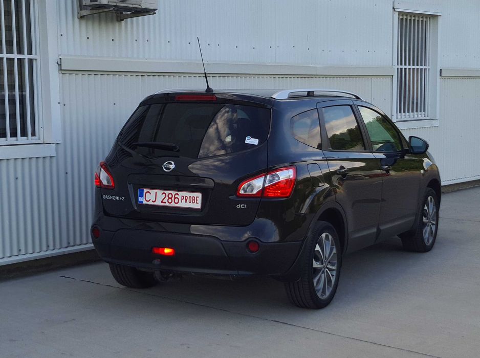 Nissan Qashqai+2/7loc. Tekna 2.0D 4x4 RAR facut.