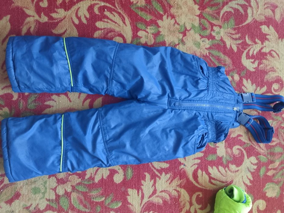 Продам комбинезон зимний