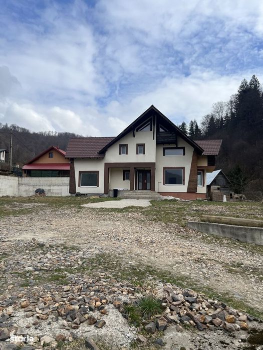 Atentie,Oferta De Neratat!!! Proprietate Aproape De Pârtia De Schi