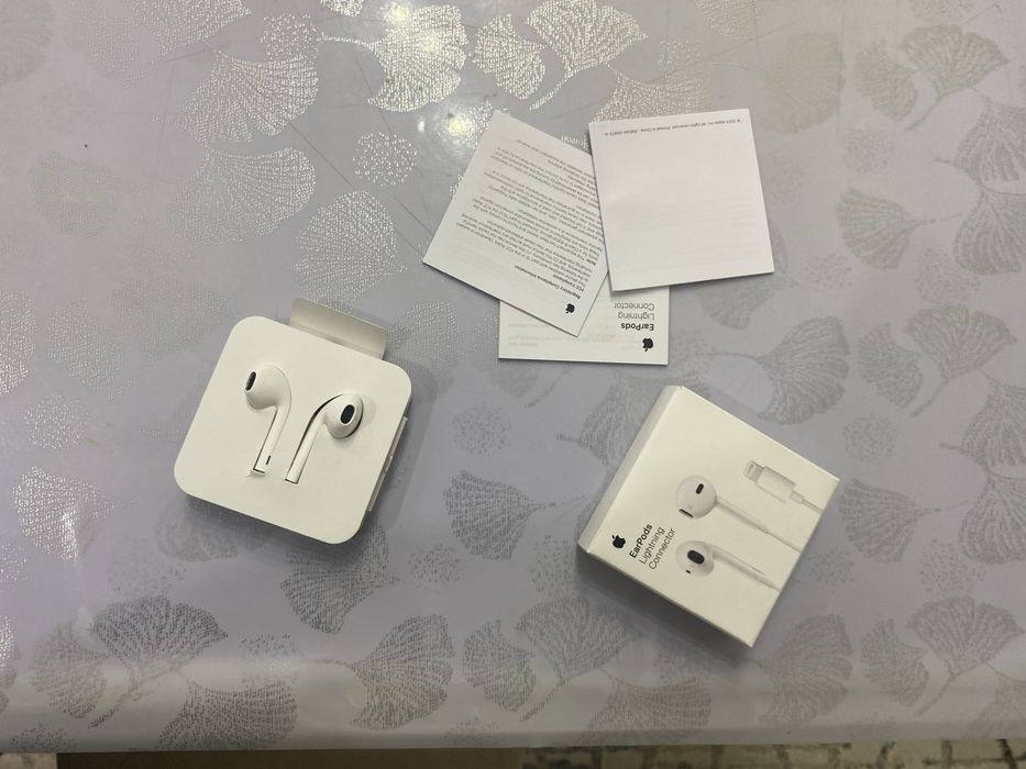 apple earpods lightning