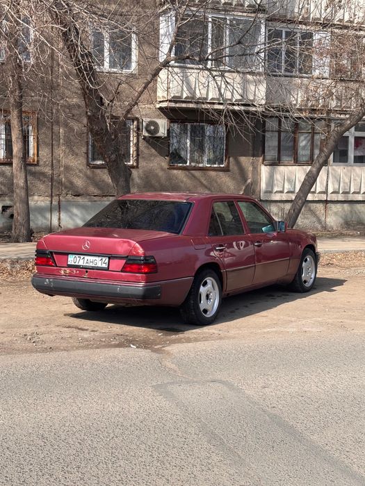 Продам Мерседес 124