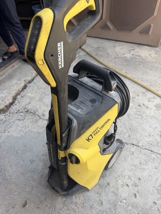 Продам Karcher k7 full control