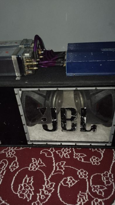 Сабвуфер JBL 1500 в