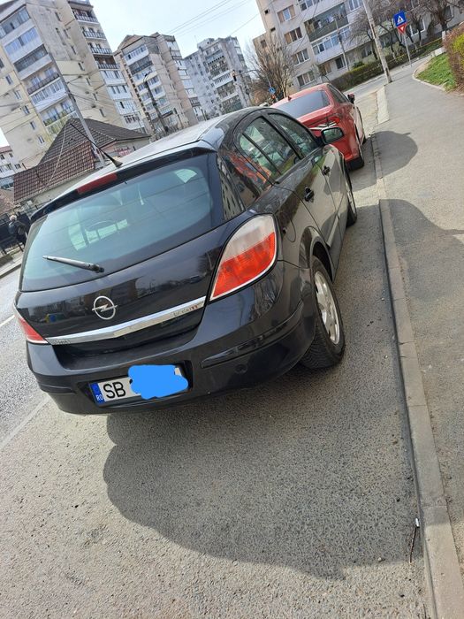 Opel astra .Detalii la tel