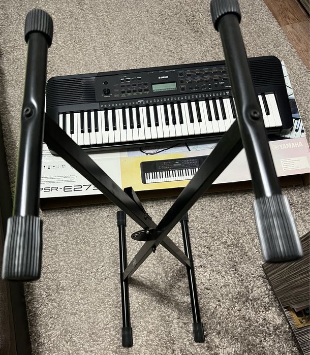 Синтезатор,YAMAHA PSR-E273
