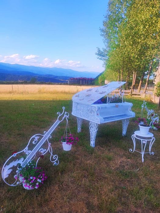 Цветарник за градинска декорация ръчна изработка