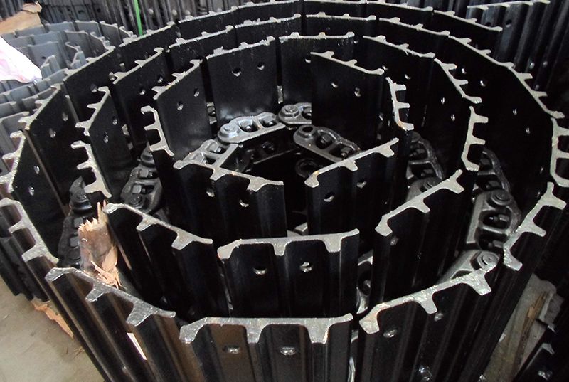 Металлические гусеницы Komatsu