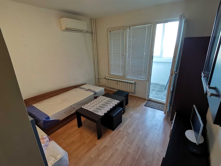 Дава се под наем Едностаен апартамент в Бургас, Зорница - 37 кв.м за 158.1 € - Снимка #2