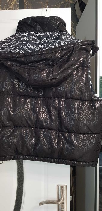 Продавам грейка на марката Desigual, размер XL