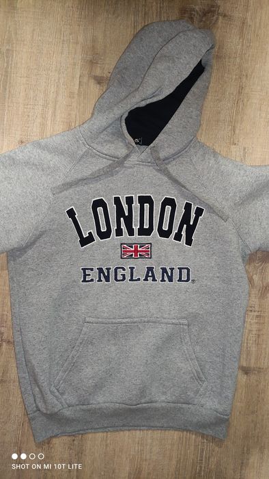 Суичър с качулка