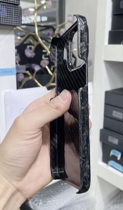Продам карбоновый чехол