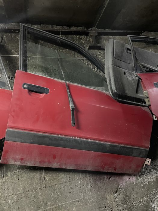 Дверь пассажирская передняя ауди 80 б3